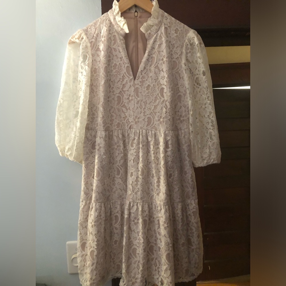 Jessica Howard Ivory Lace Tiered Midi Dress with Puff Sleeves